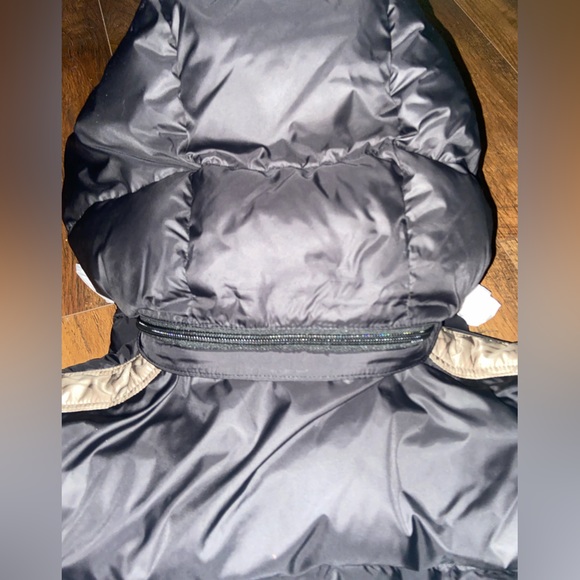 Coach Signature Puffer Jacket - Picture 16 of 16